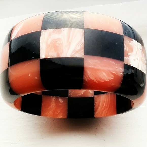 Artisan Checkerboard Lucite Chunky Bangle Bracelet - Picture 6 of 8